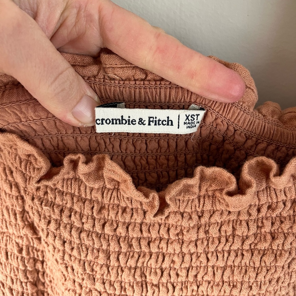 Abercrombie & Fitch Terracotta puff sleeve midi dress